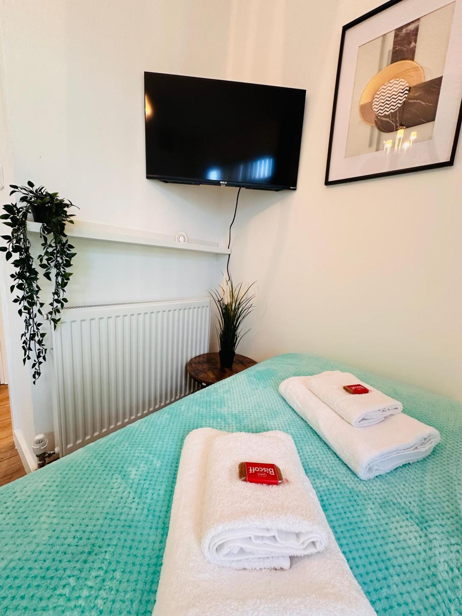 R2 - Elegant Private Room Opposite Queen Elizabeth Hospital - Harborne Birmingham Zewnętrze zdjęcie