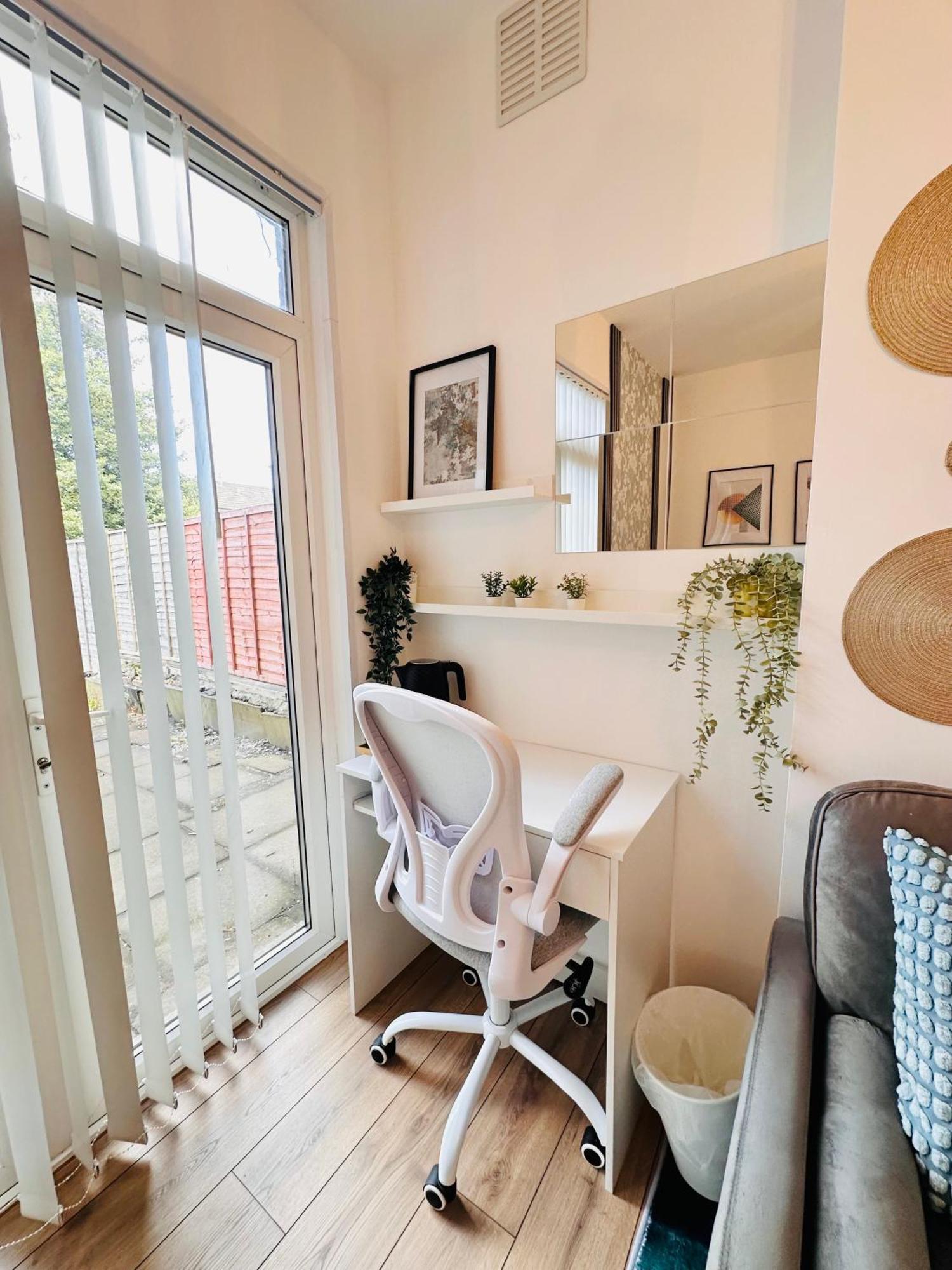 R2 - Elegant Private Room Opposite Queen Elizabeth Hospital - Harborne Birmingham Zewnętrze zdjęcie